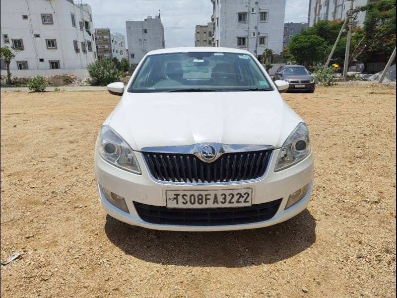 Skoda Rapid 1.5 TDI CR Style Plus Black Package AT